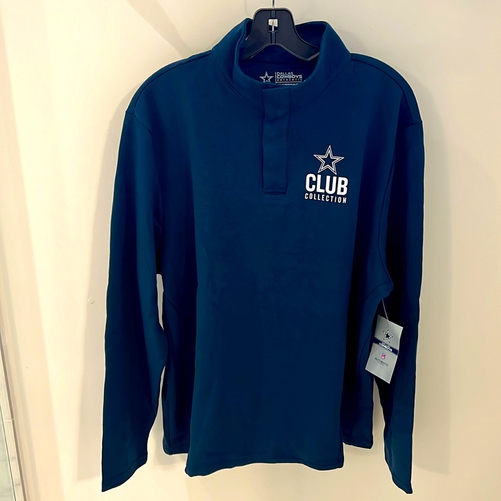 Dallas Cowboys Club Level Men’s Lateral Pullover in Large.